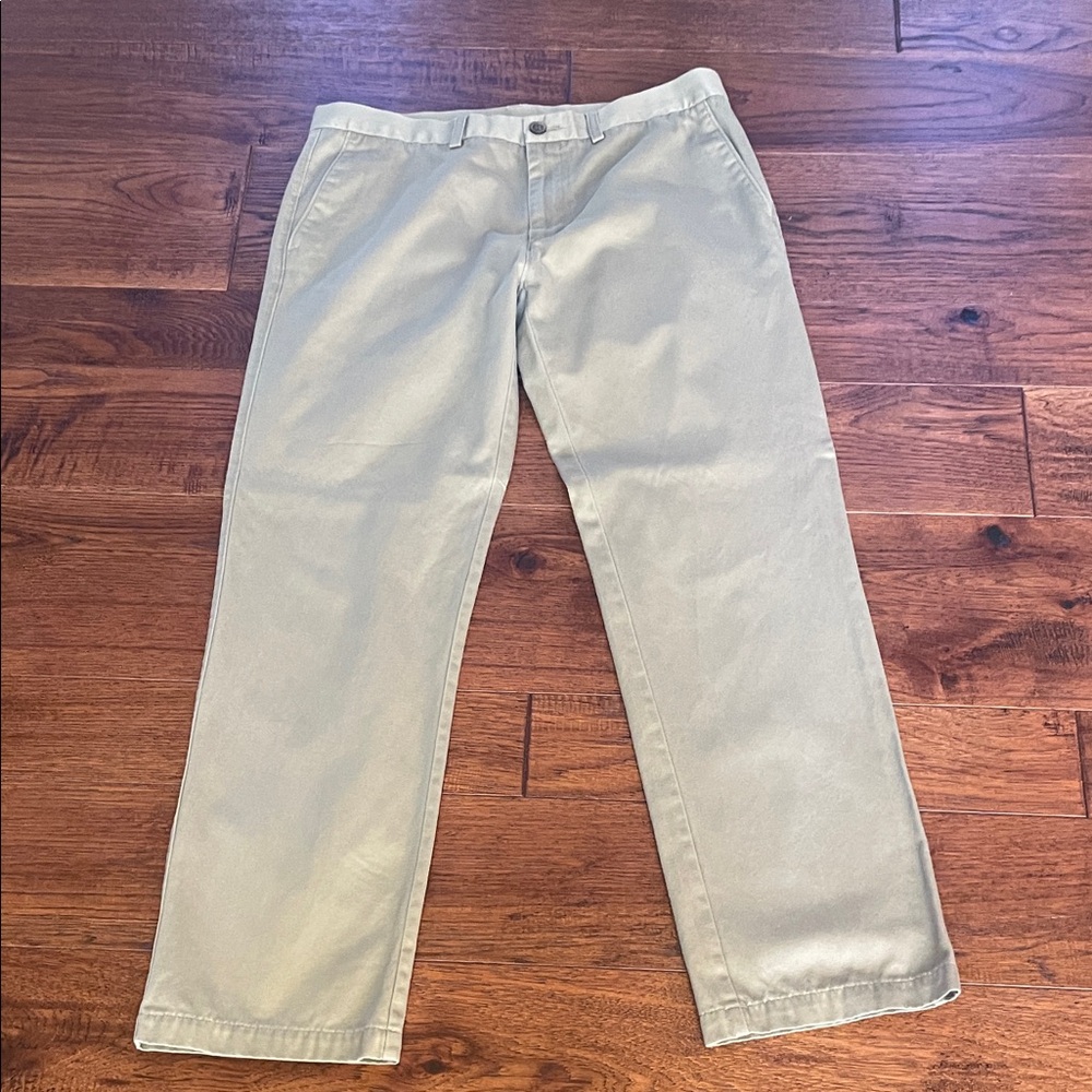Haggar Men's Khaki Chinos